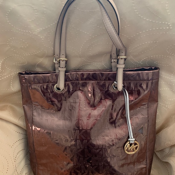 Michael Kors Signature Mirror Metallic Tote - Picture 12 of 14